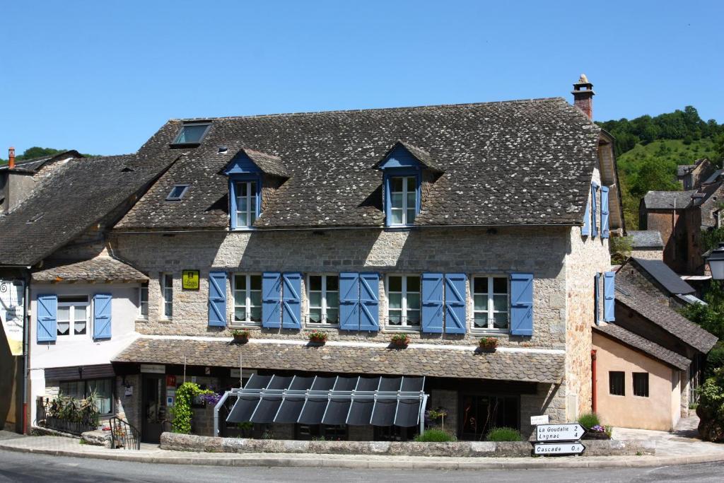 Logis Hotel Restaurant L'Auberge Du Chateau Muret-le-Chateau Bagian luar foto