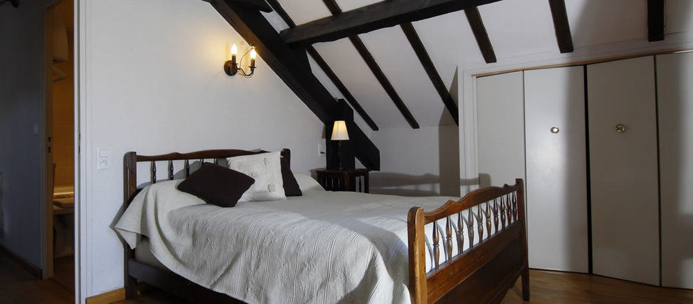 Logis Hotel Restaurant L'Auberge Du Chateau Muret-le-Chateau Bagian luar foto