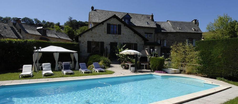 Logis Hotel Restaurant L'Auberge Du Chateau Muret-le-Chateau Bagian luar foto